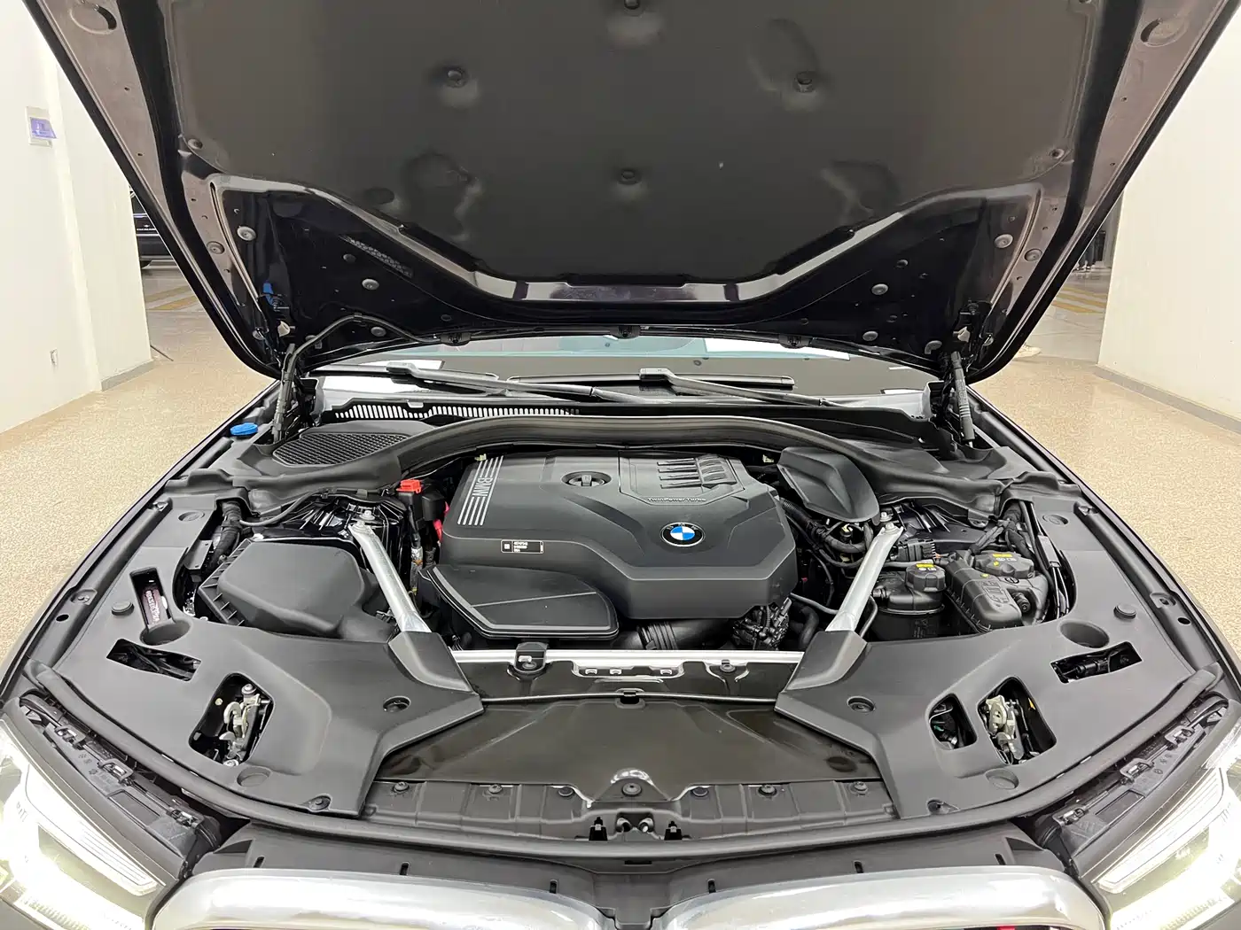 BMW 5 Series 2022 Facelift 530Li Leading M Sport Package фото 27