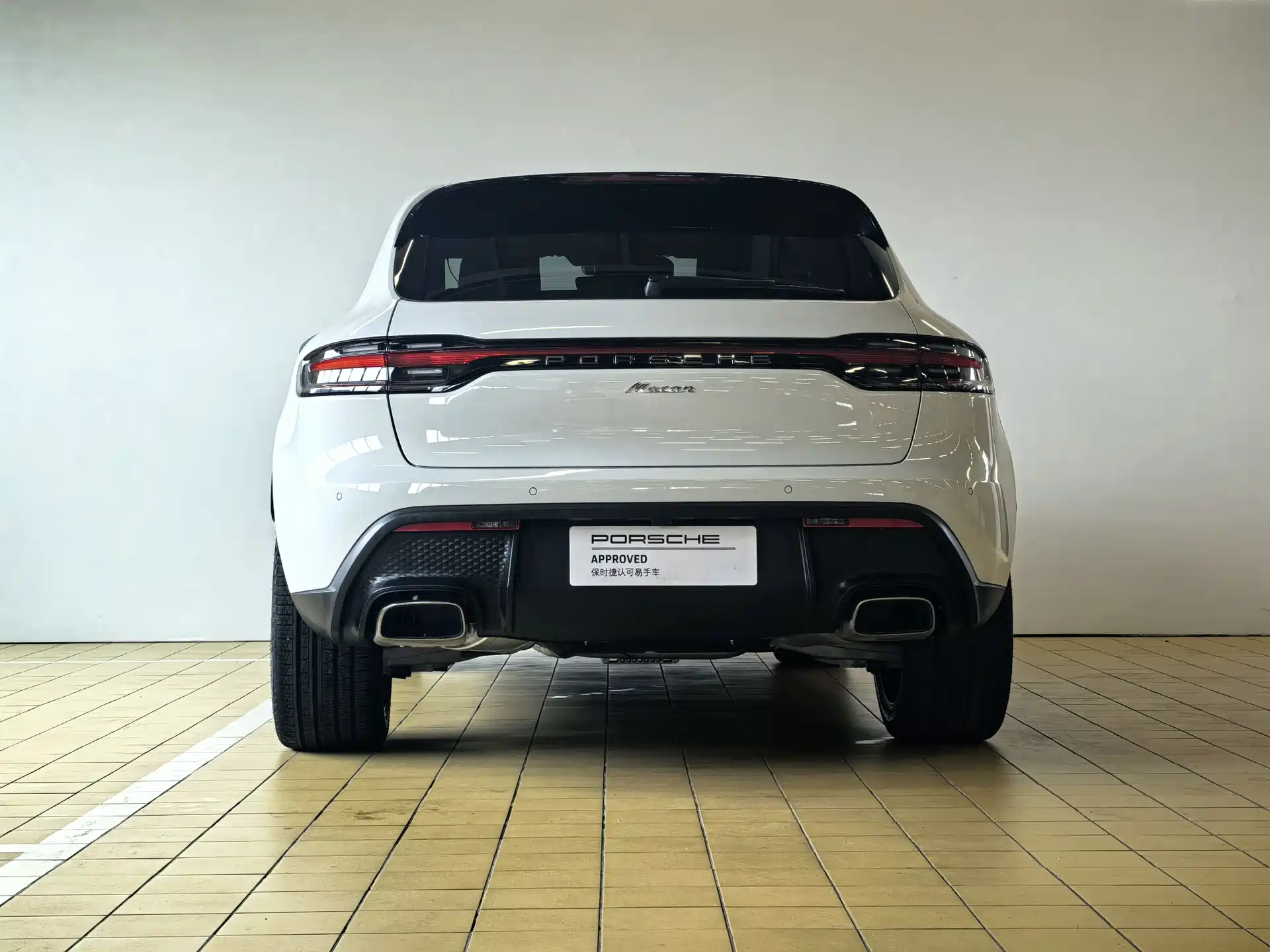 Photo 6 - Porsche Macan