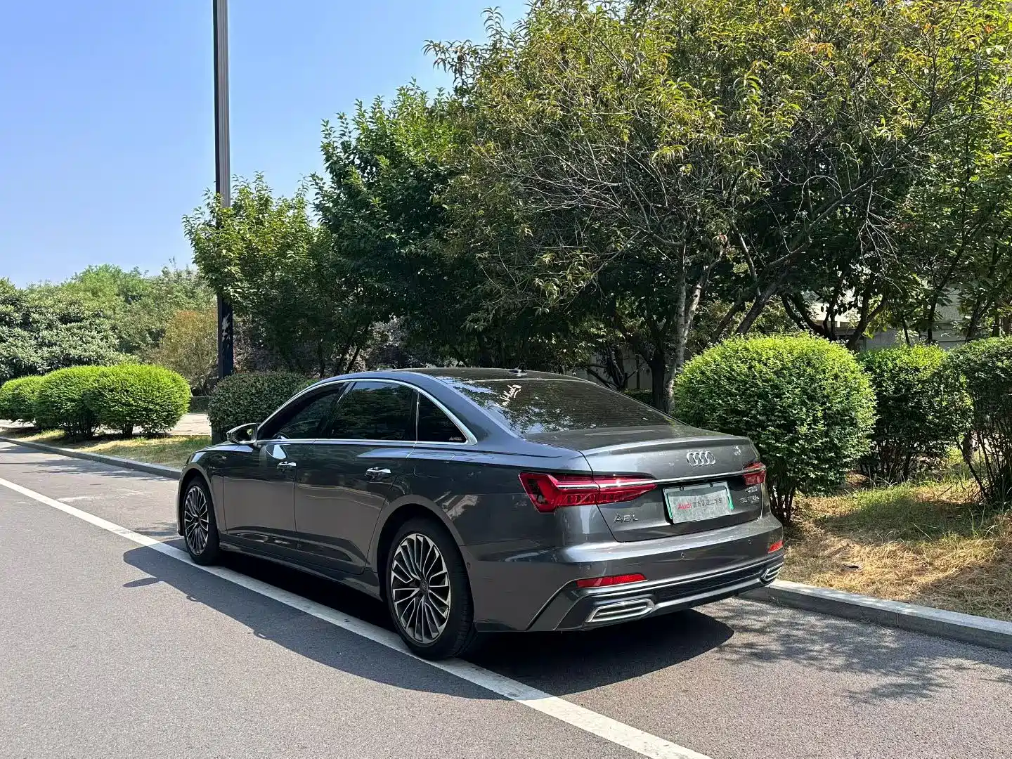 Фото 4 - Audi A6L New Energy