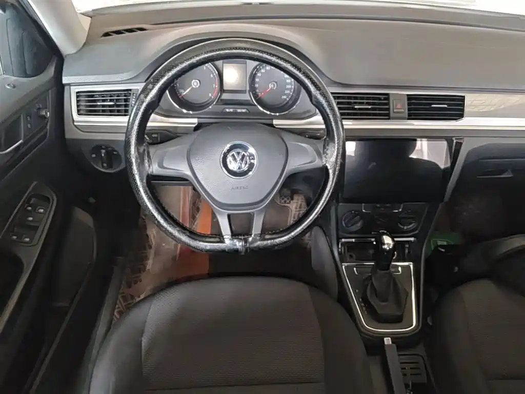 Volkswagen Bora 2018 1.5L Automatic Fashion фото 11