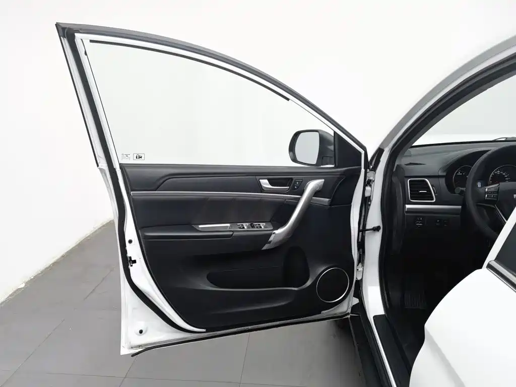 Photo 8 - Haval M6