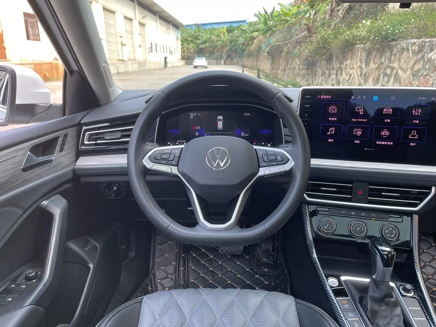 Volkswagen Sagitar 2023 300TSI DSG Surpassing Edition фото 8