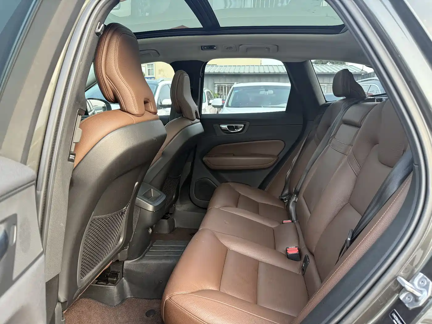 Фото 4 - Volvo XC60