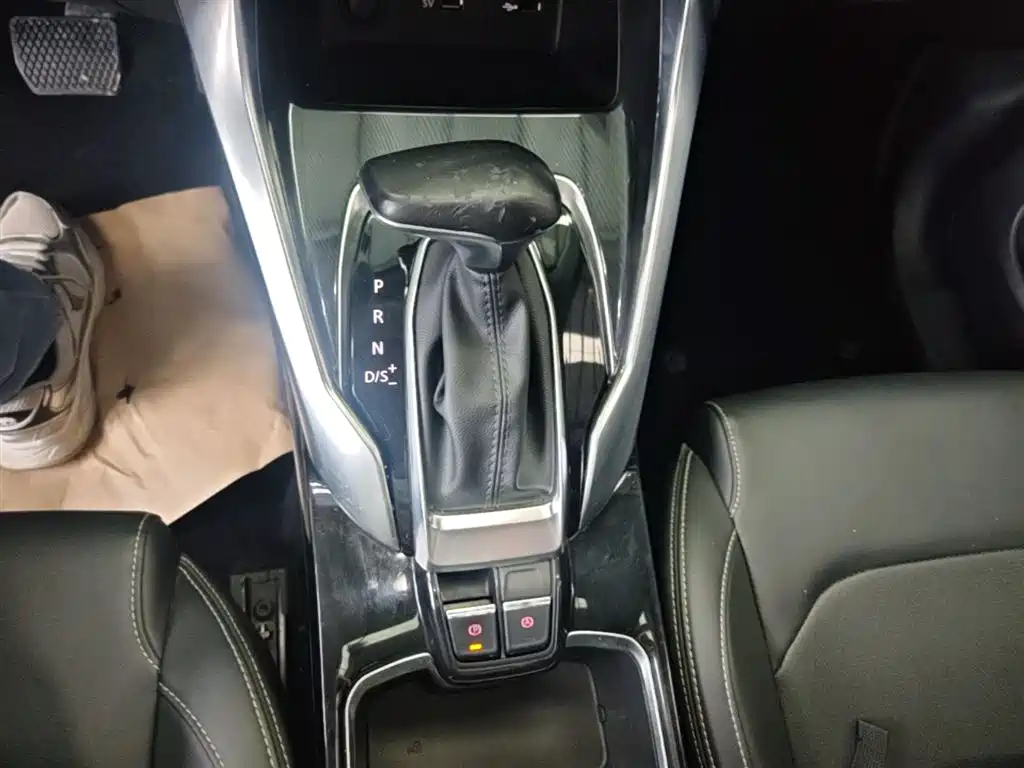 SAIC Maxus Maxus G50 2019 1.5T Automatic Luxury Edition China VI фото 10