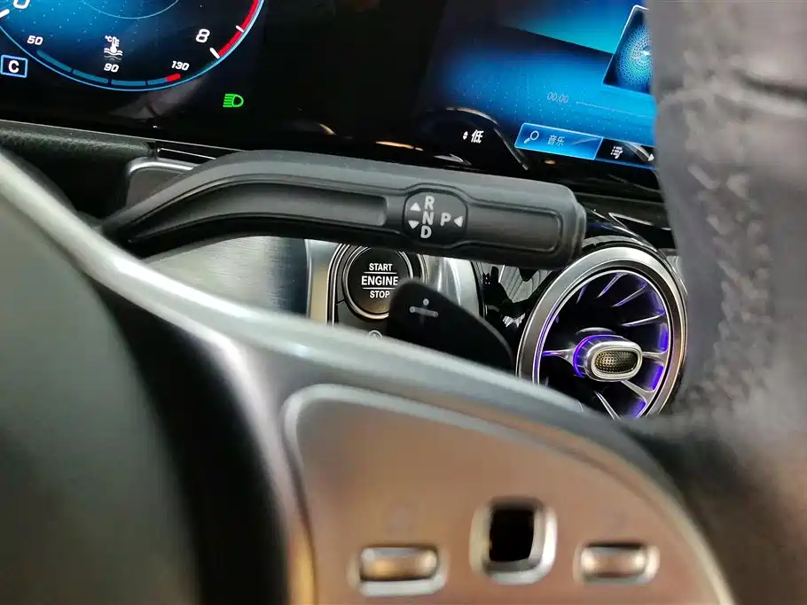 Mercedes-Benz GLB 2020 Facelift GLB 200 Dynamic фото 16