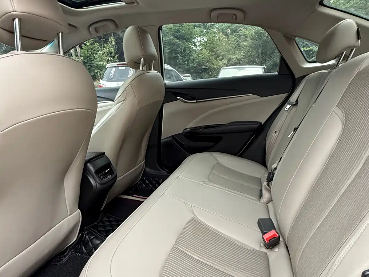 Buick Excelle 2017 15N Automatic Elite фото 6