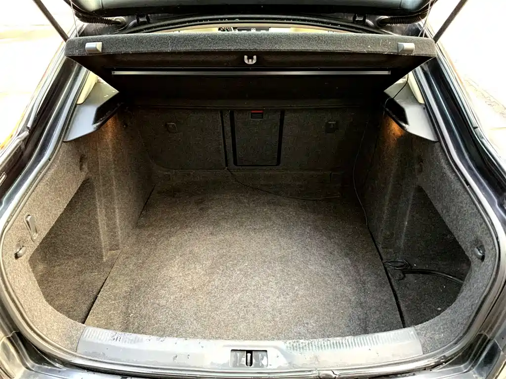 Škoda Superb 2013 1.8TSI Automatic Elite Edition фото 15