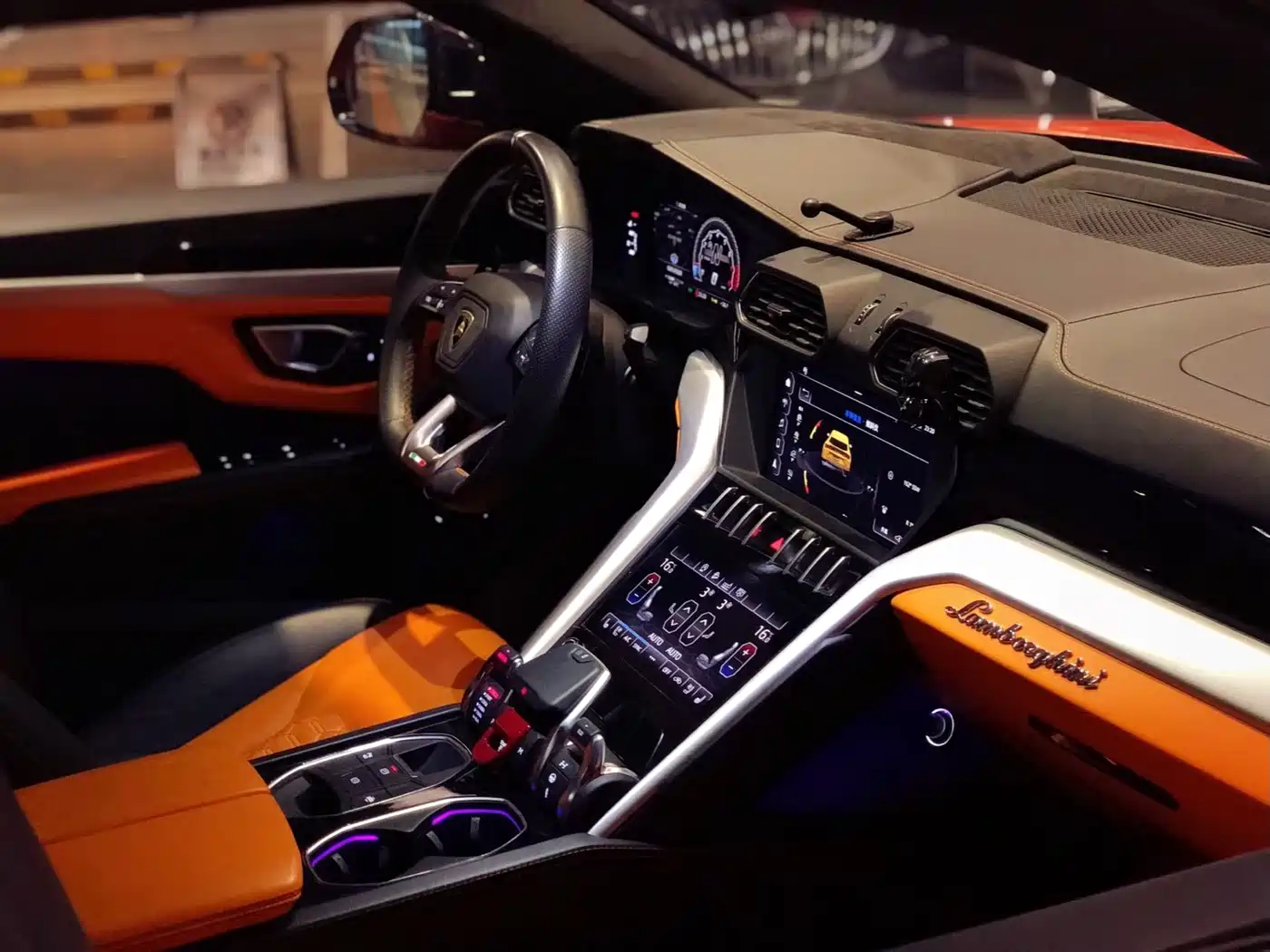 Lamborghini Urus 2018 4.0T V8 фото 5