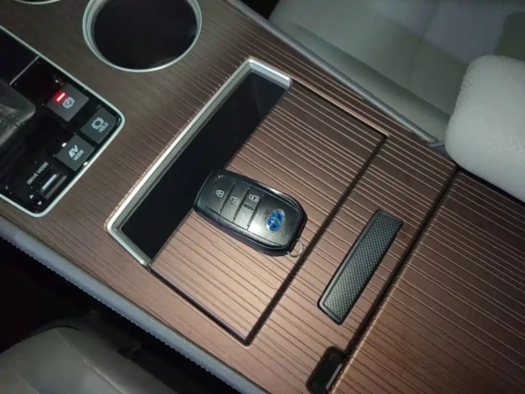 Фото 9 - Toyota Granvia