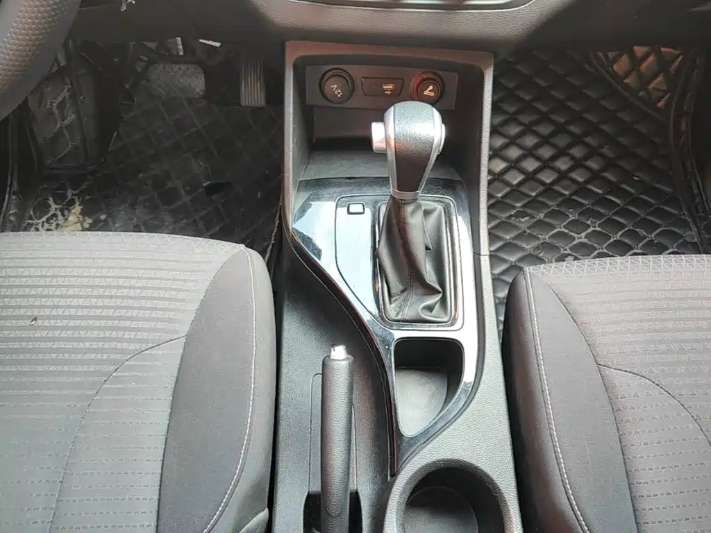 Baojun 730 2022 2021 1.5T CVT Fashion 7-Seater