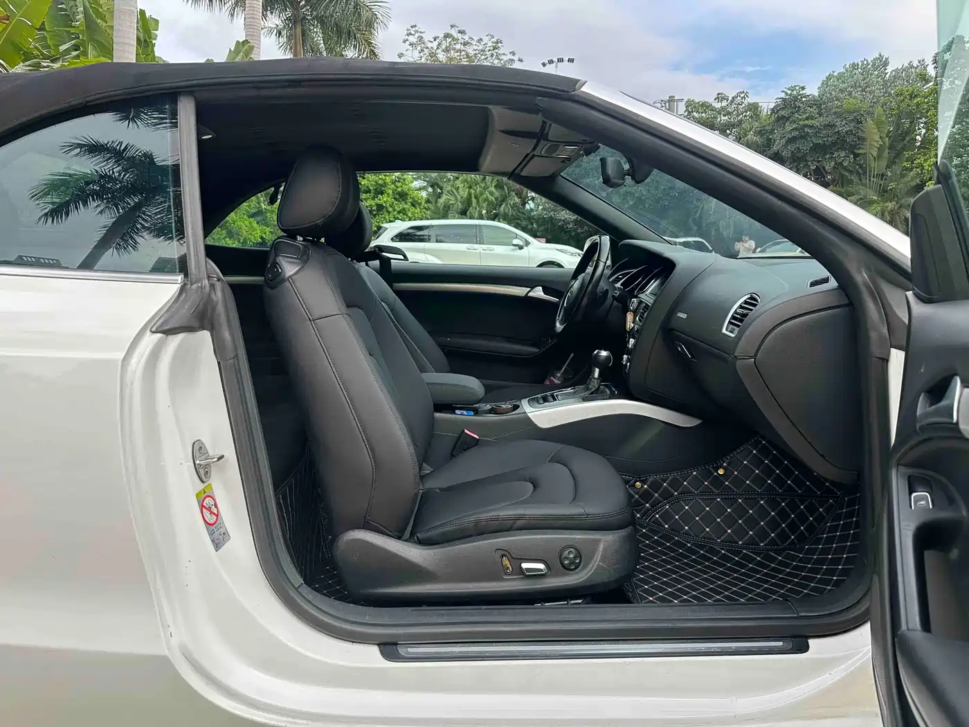 Audi A5 (Import) 2012 2.0TFSI Cabriolet quattro фото 14