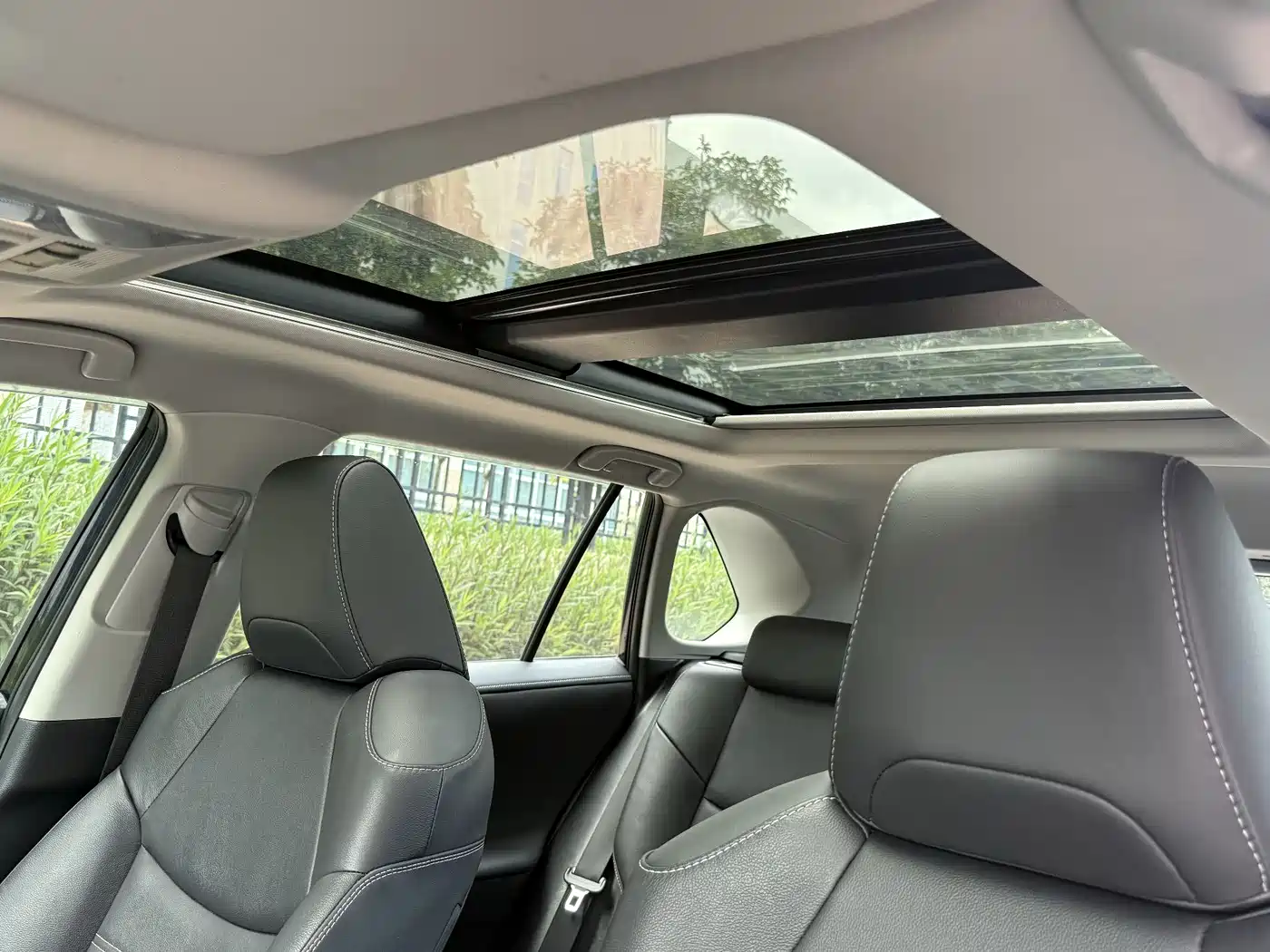 Toyota RAV4 Rongfang 2023 2.0L CVT FWD Style Plus Edition фото 12