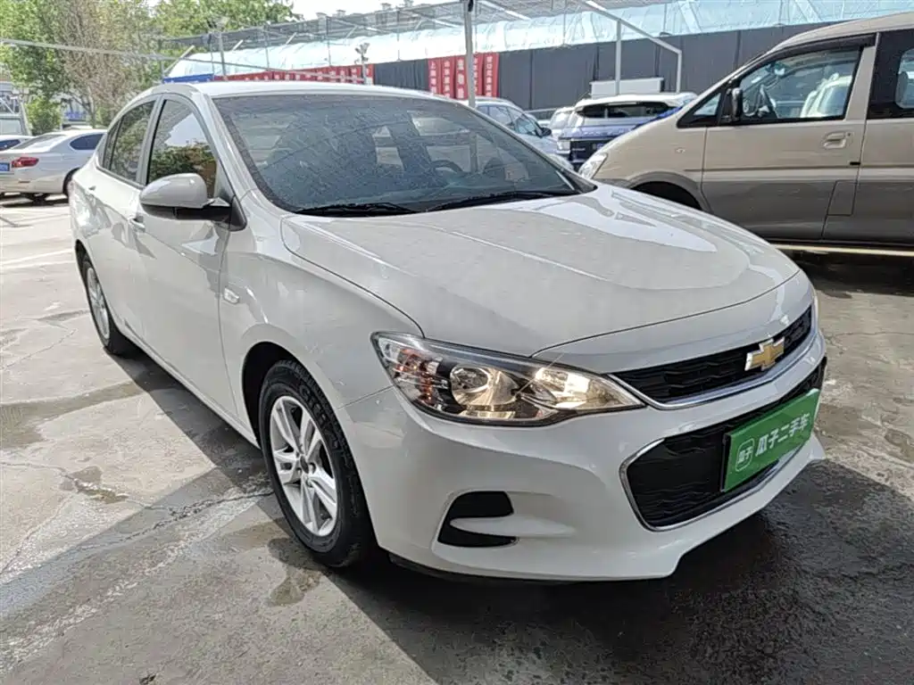 Chevrolet Cavalier 2016 1.5L Manual Enjoyment Edition фото 4