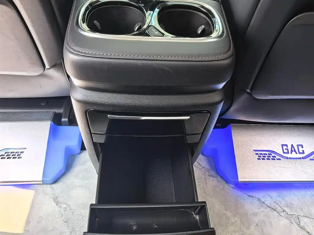 GAC Trumpchi Trumpchi M8 2023 Model Master Series Hybrid Ultimate Edition фото 13