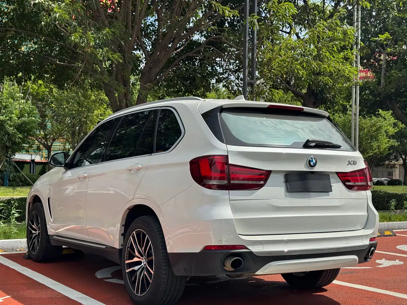 BMW X5 (Import) 2017 xDrive28i фото 9