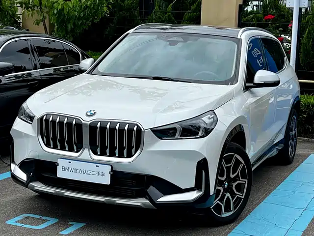 BMW X1 sDrive25Li, X Дизайн-пакет