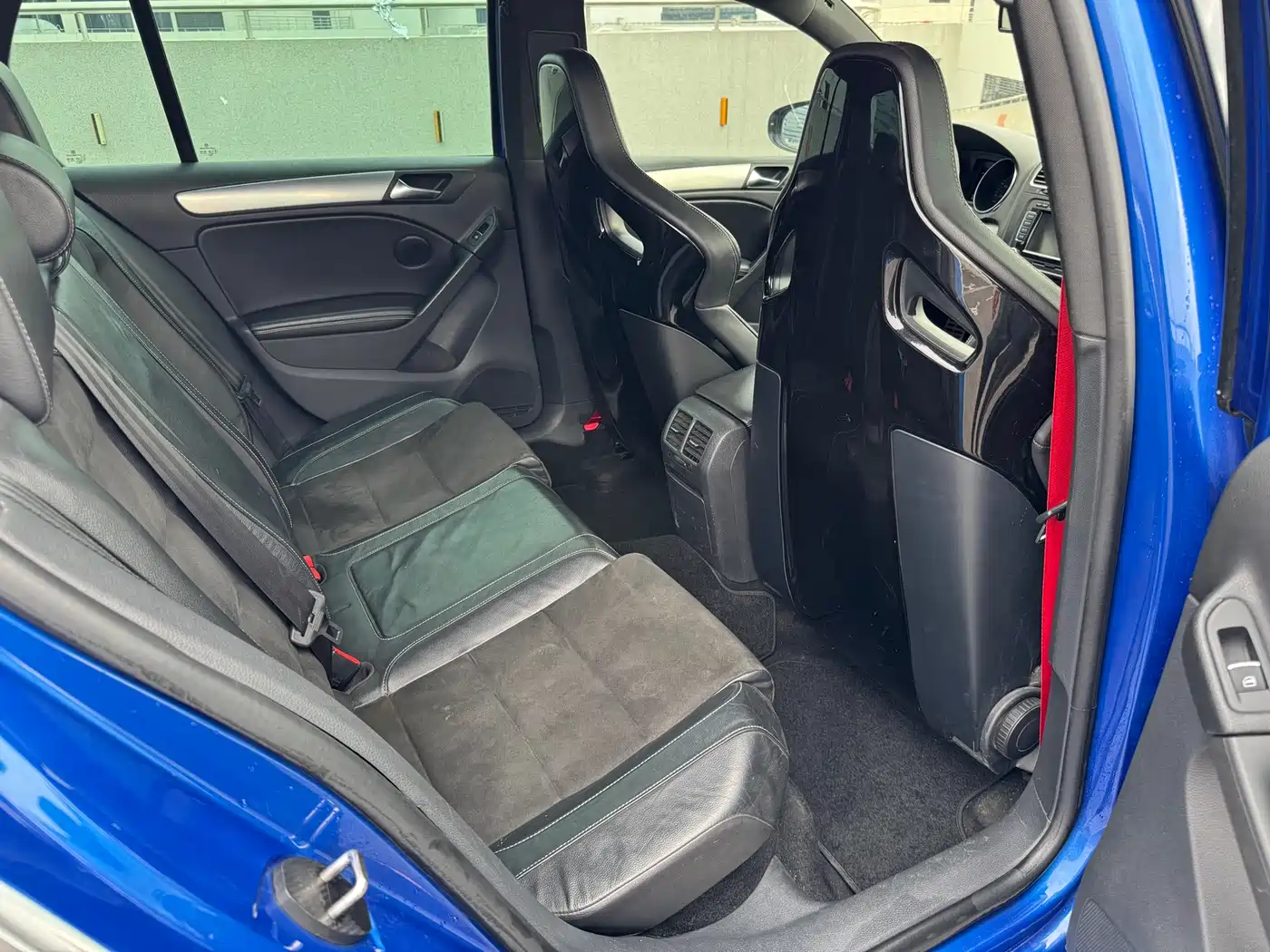 Volkswagen Golf (Import) 2011 2.0TSI R фото 12