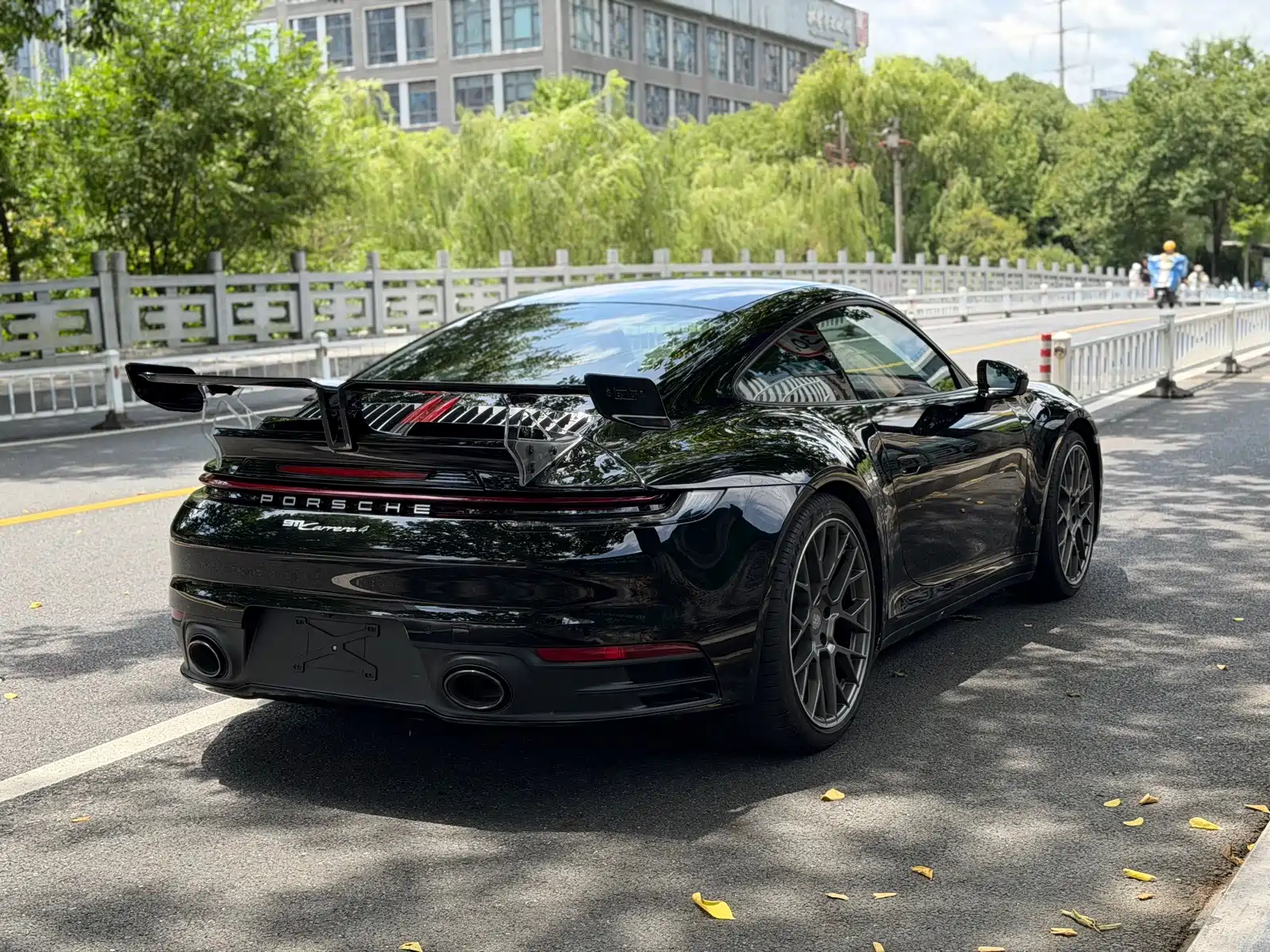 Photo 11 - Porsche 911