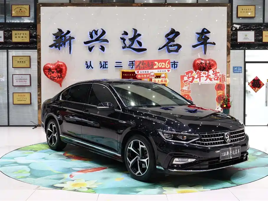 Volkswagen Magotan 2023 Model 2 Million Commemorative Edition 330TSI DSG Luxury фото 3