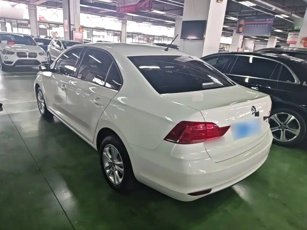 Volkswagen Santana 2016 1.6L Automatic Comfort Edition фото 5