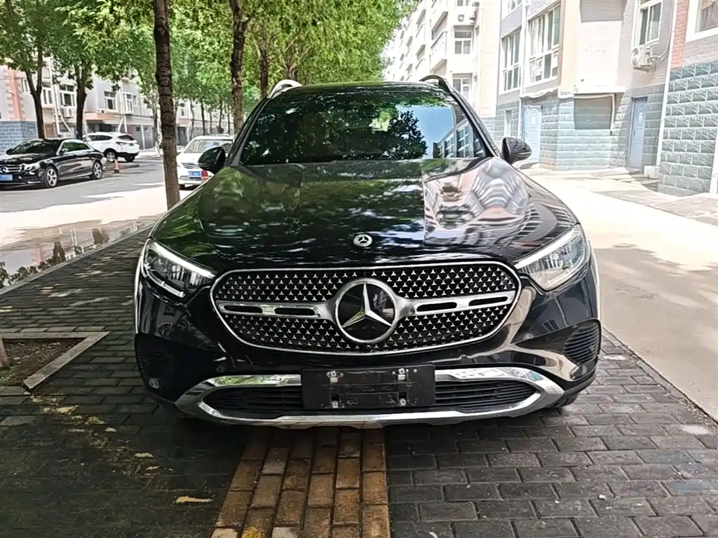 Mercedes-Benz GLC 2023 GLC 260 L 4MATIC Dynamic 7-Seater фото 3