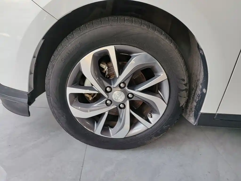 Фото 23 - Buick Velite 6