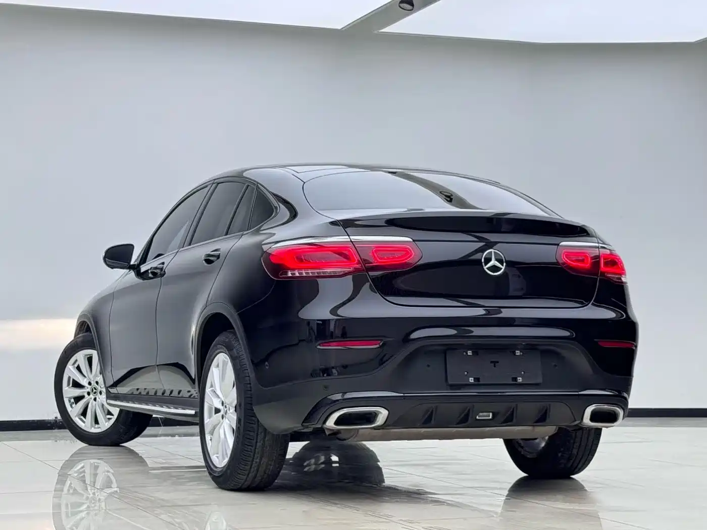 Mercedes-Benz GLC Coupe 2020 GLC 260 4MATIC Coupe SUV фото 14