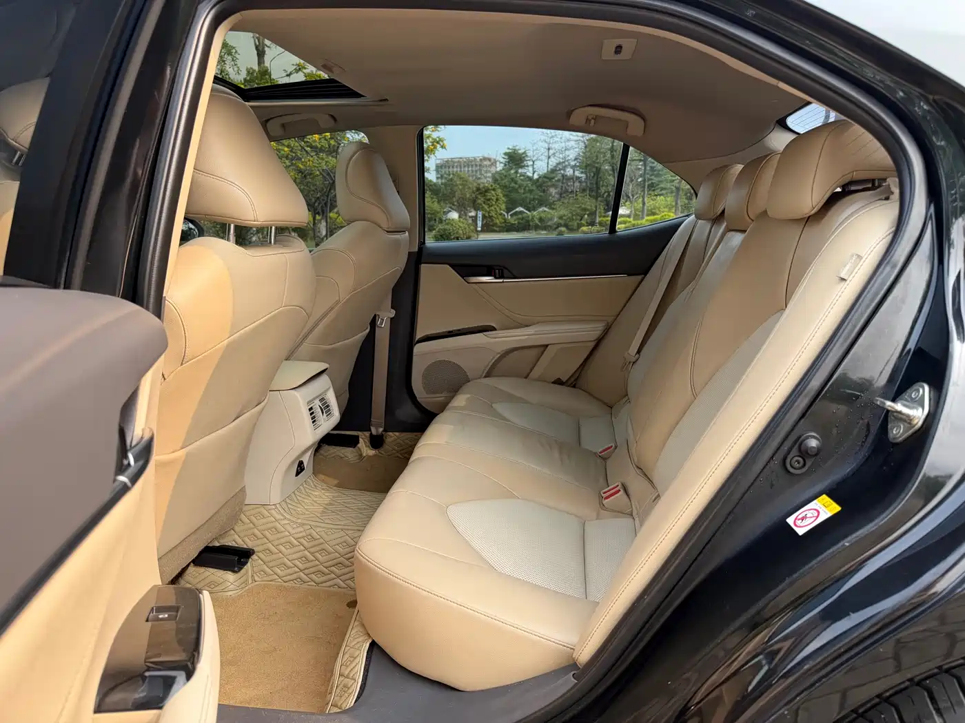 Toyota Camry 2018 2.0G Luxury Edition фото 11