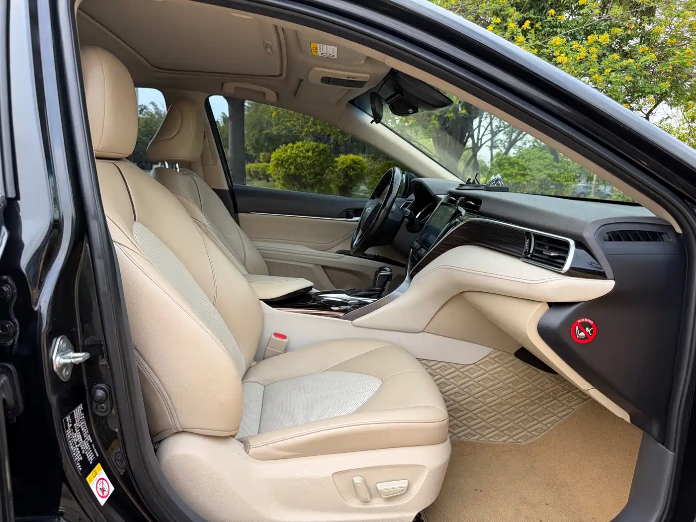 Toyota Camry 2018 2.0G Luxury Edition фото 16
