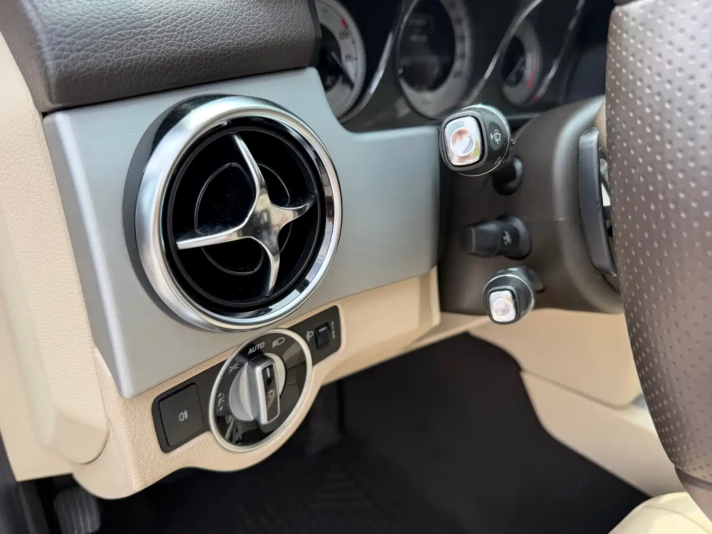 Mercedes-Benz GLK-Class 2013 GLK 300 4MATIC Dynamic фото 13