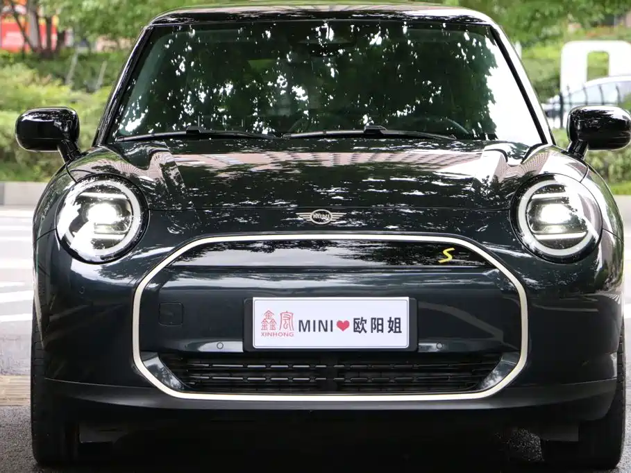 MINI Electric MINI COOPER 2025 2024 452km COOPER SE Artist