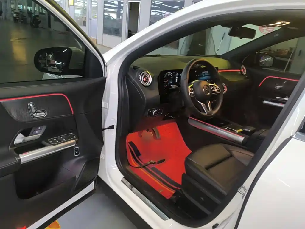 Mercedes-Benz GLA 2023 2023 GLA 220