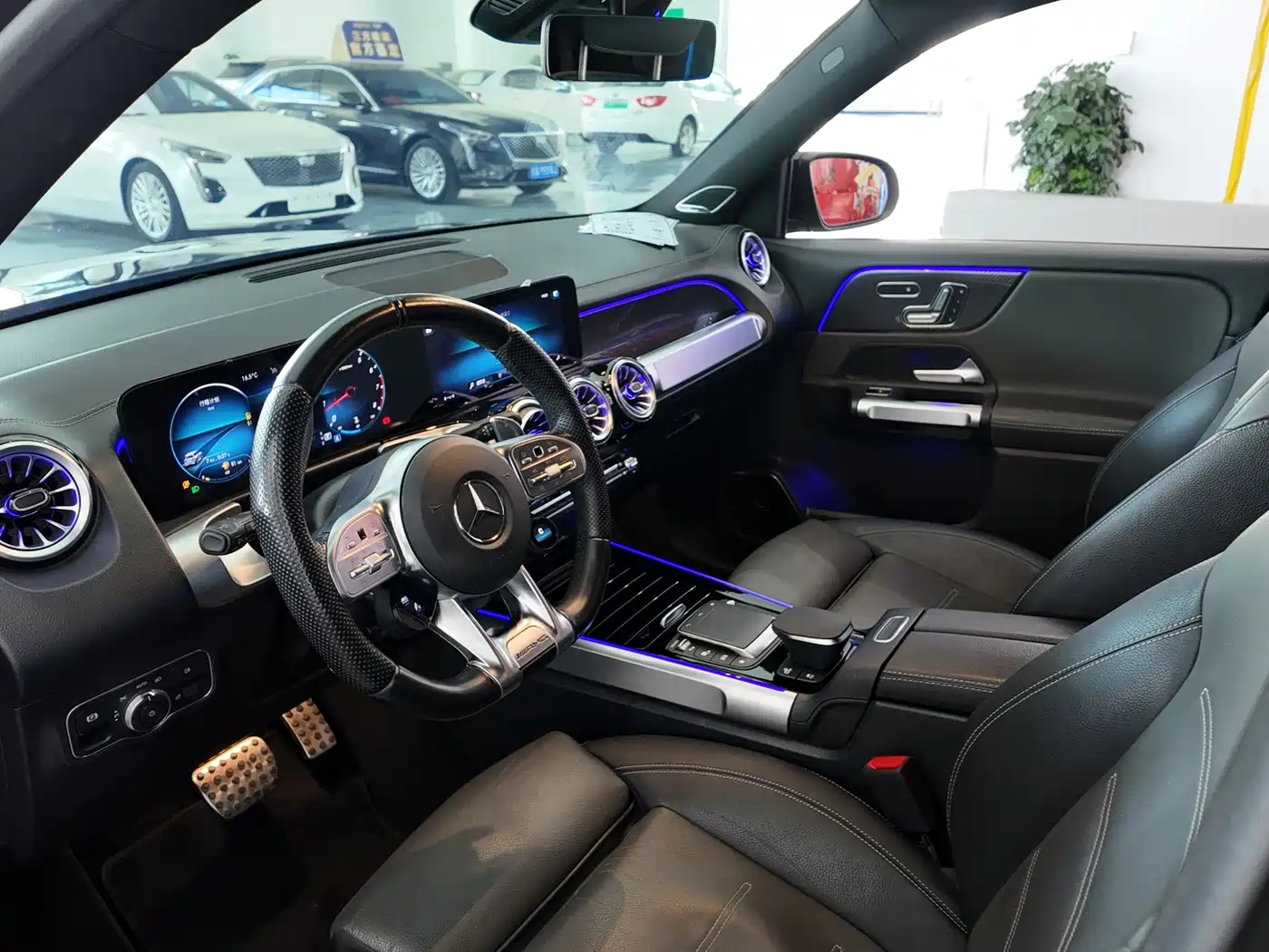 MERCEDES-BENZ GLB AMG