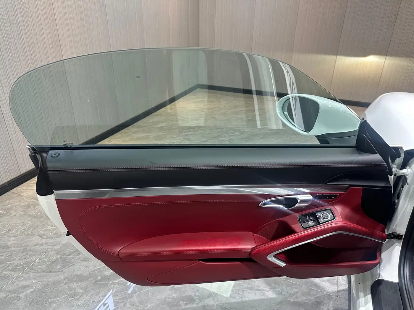Porsche 718 2018 Boxster 2.0T фото 8