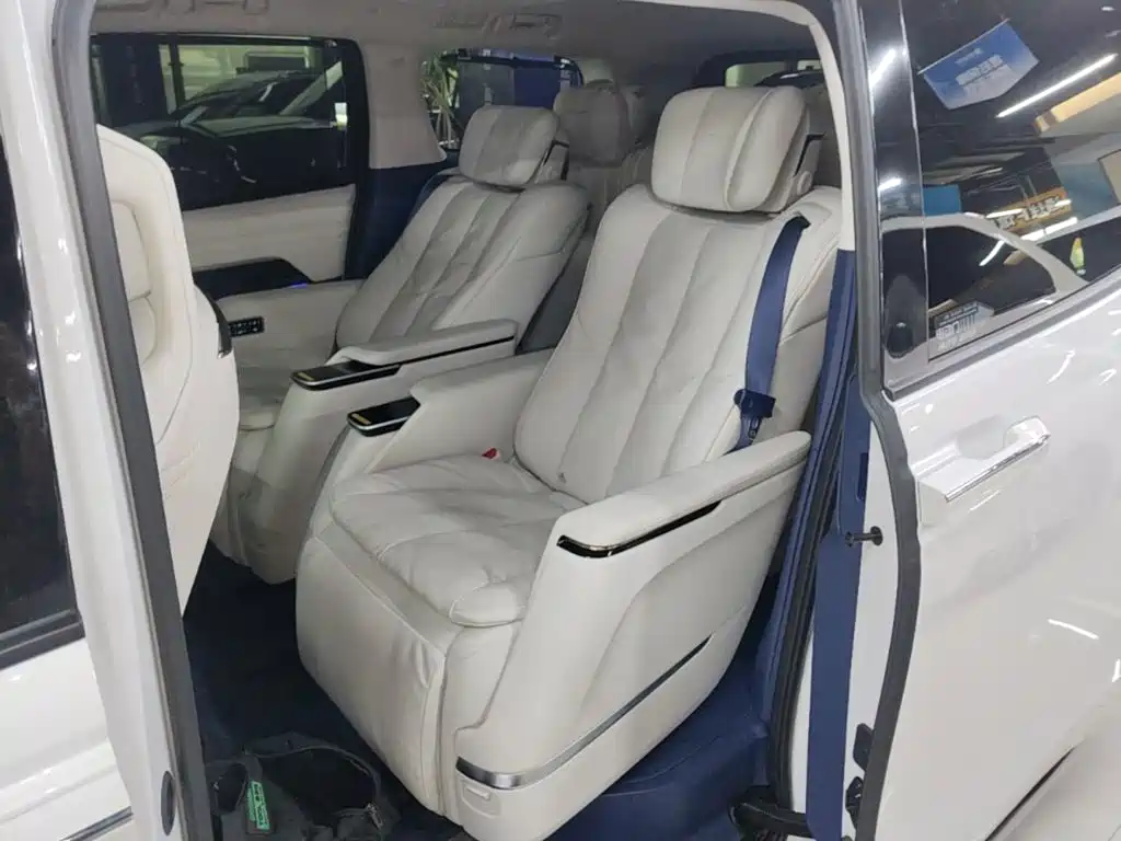 Buick Century 2025 2025 2.0T 7-Seater World Edition