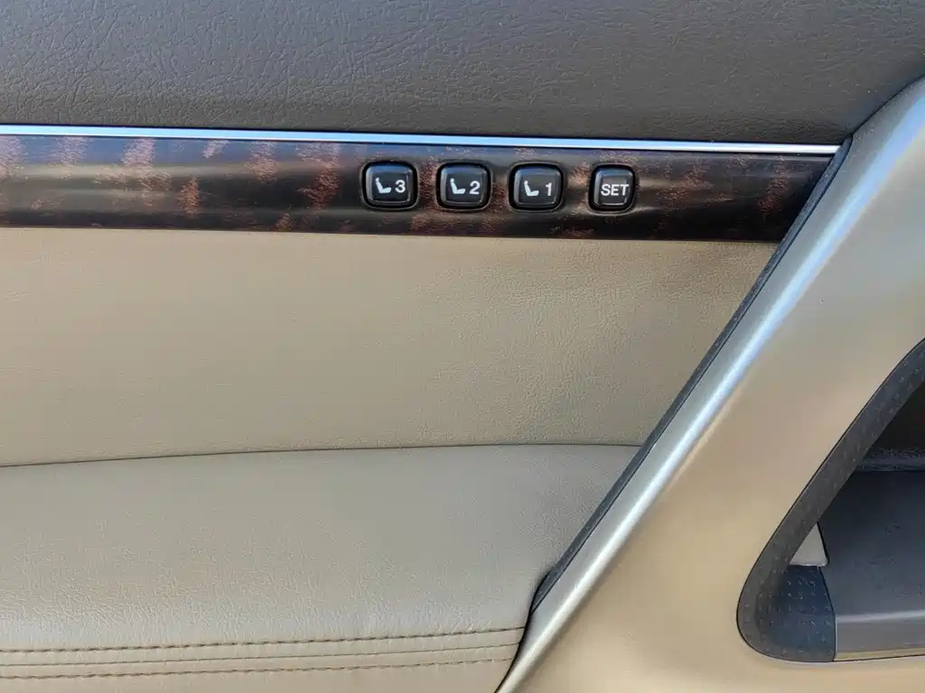 Toyota Land Cruiser 2011 2010 Model 4.7L Automatic VX