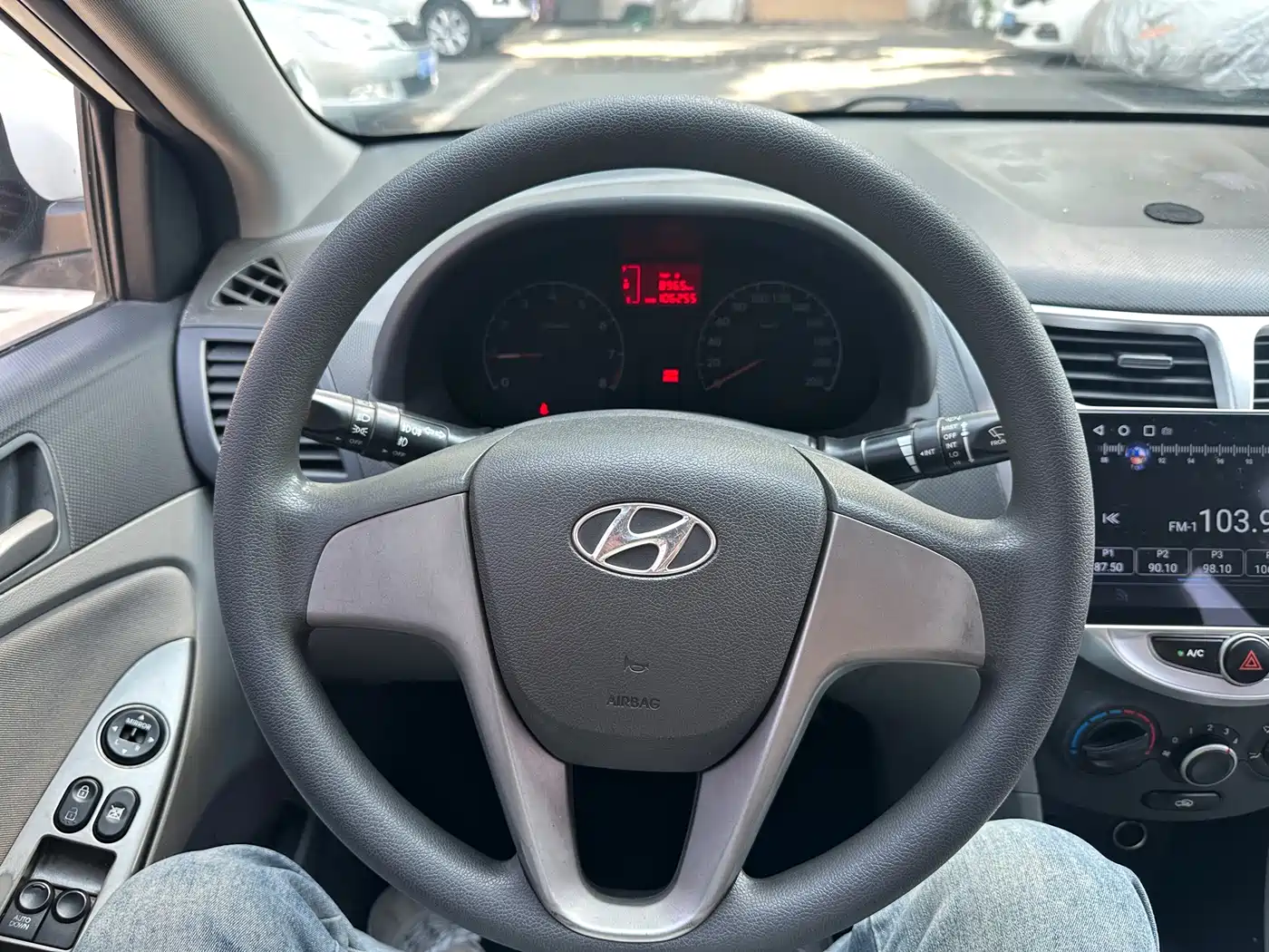 Hyundai Verna 2016 1.4L Manual Smart GLS фото 16