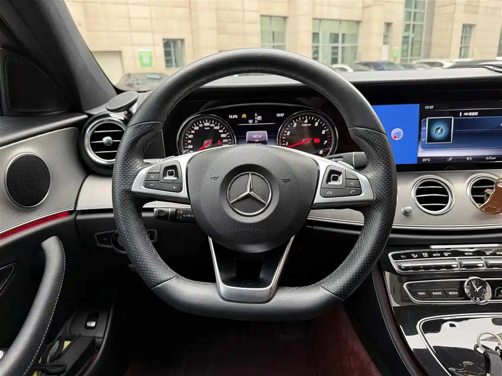 Mercedes-Benz E-Class 2017 E 200 Sport 4MATIC фото 17