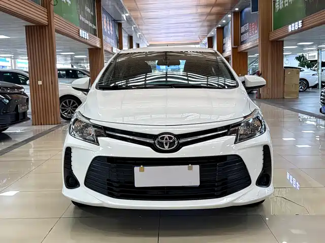 Toyota Vios 2022 1.5L CVT Venture CARE Edition — фото 2