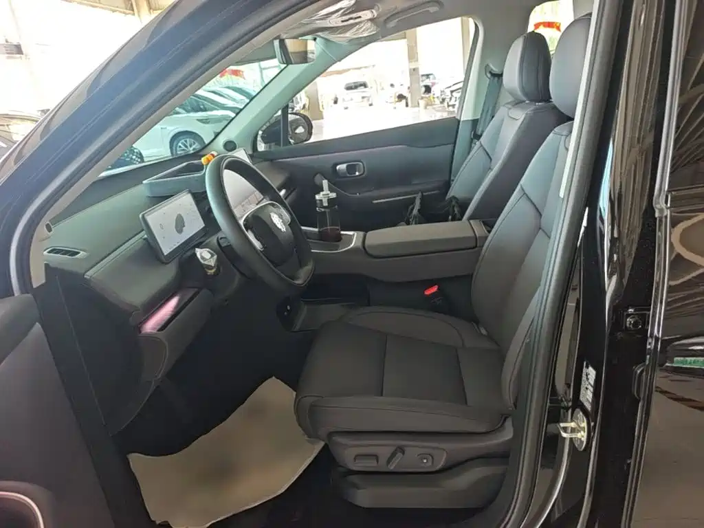 Leapmotor C16 2026 2026 Model Year EREV 280 LiDAR Premium Edition 6-Seater
