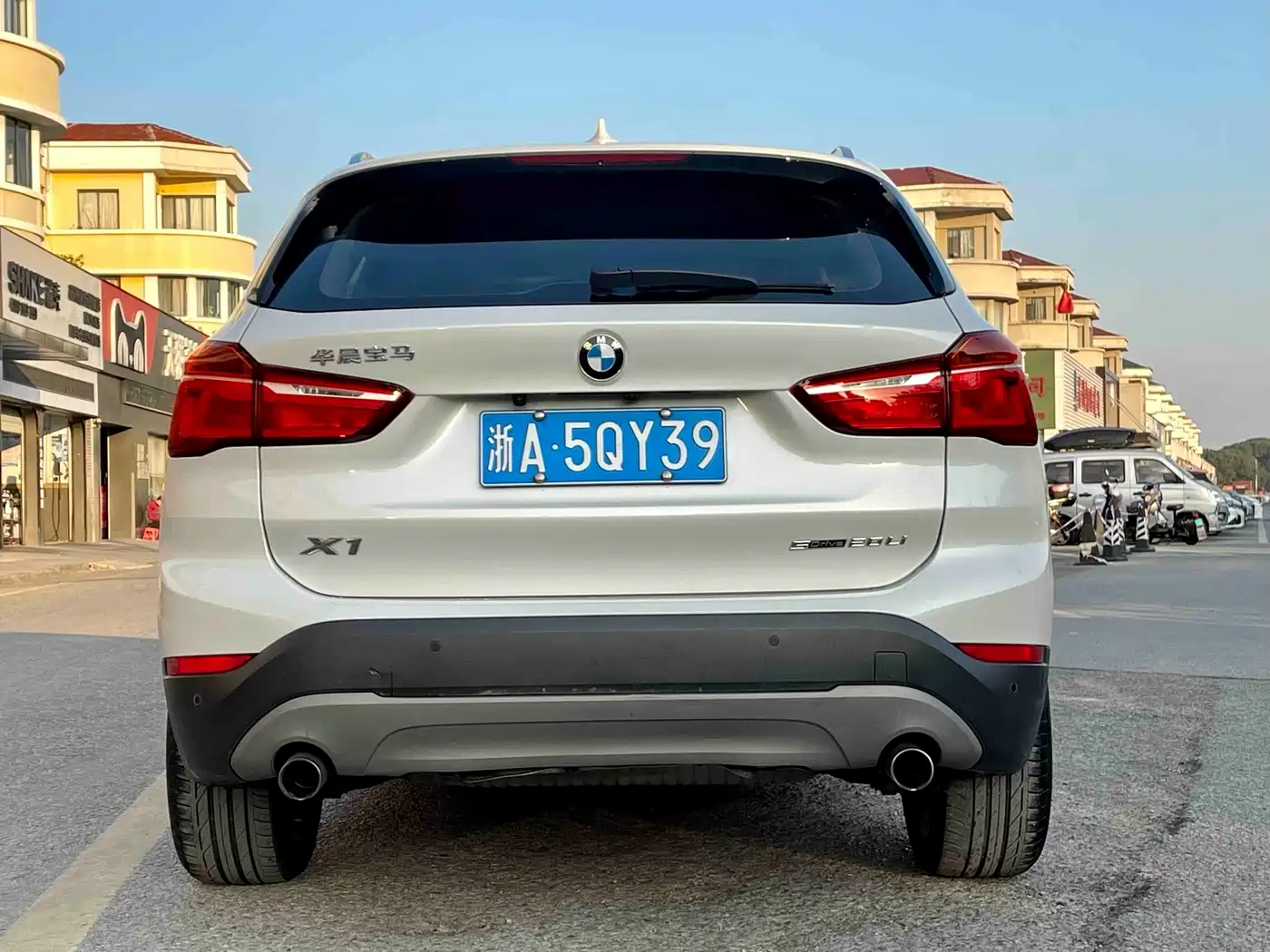 BMW X1 2019 sDrive20Li Leading Model фото 6