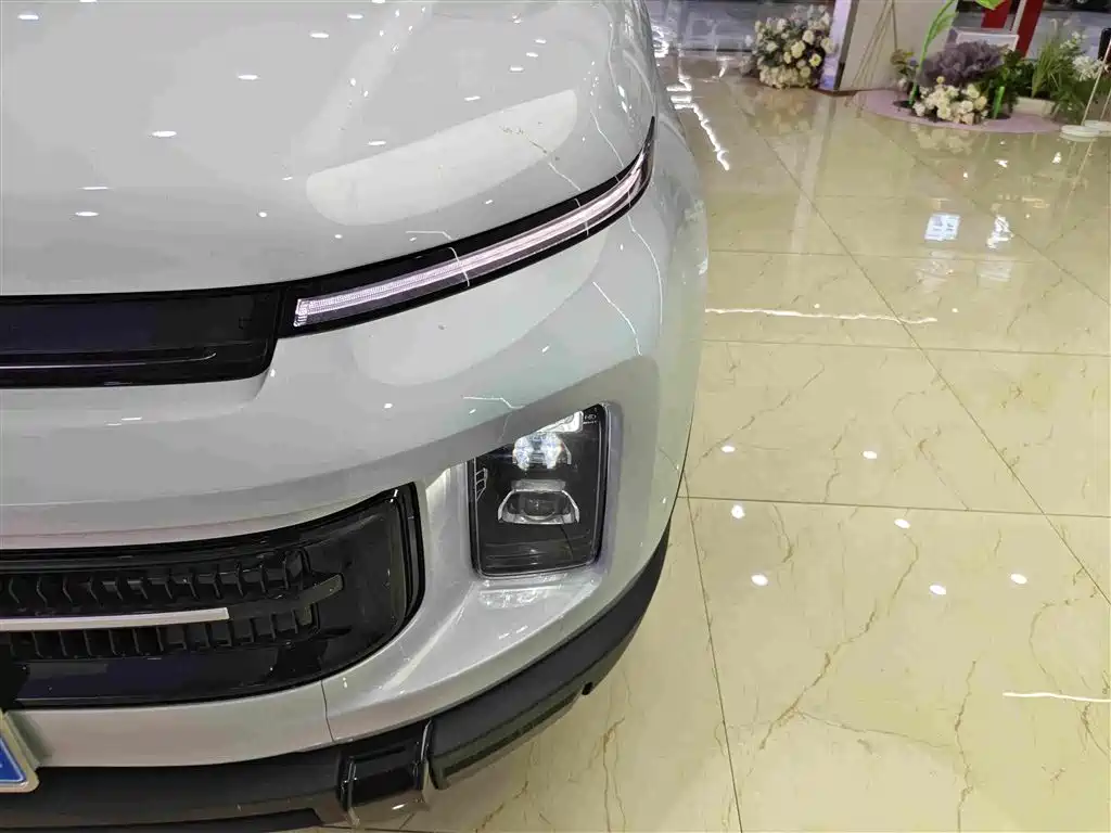 Фото 15 - Geely ICON