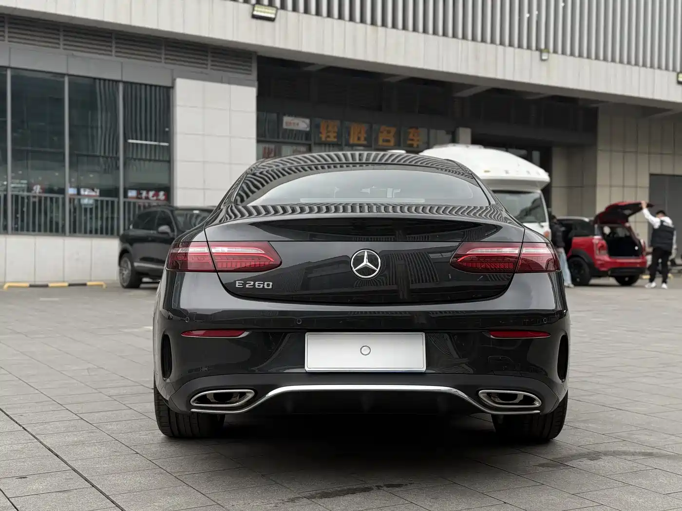 MERCEDES-BENZ E CLASS