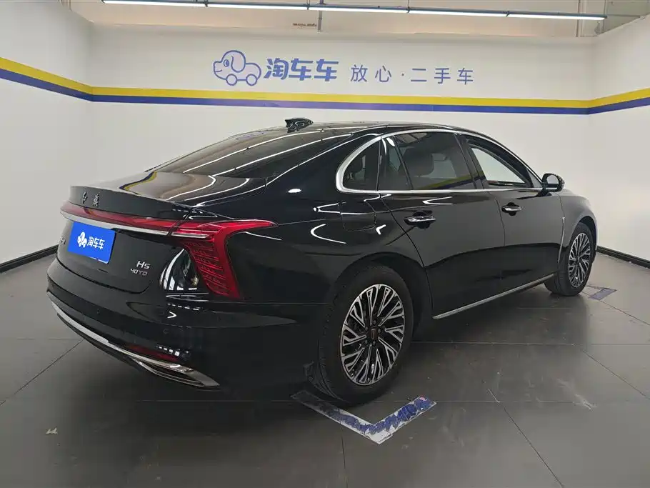 Hongqi H5 2024 2.0T Automatic Smart Connect Flag Smooth Edition фото 3