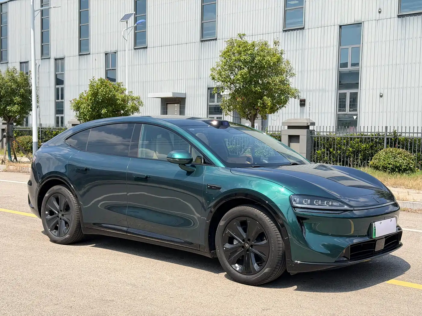 2026 Zhijie Luxeed R7