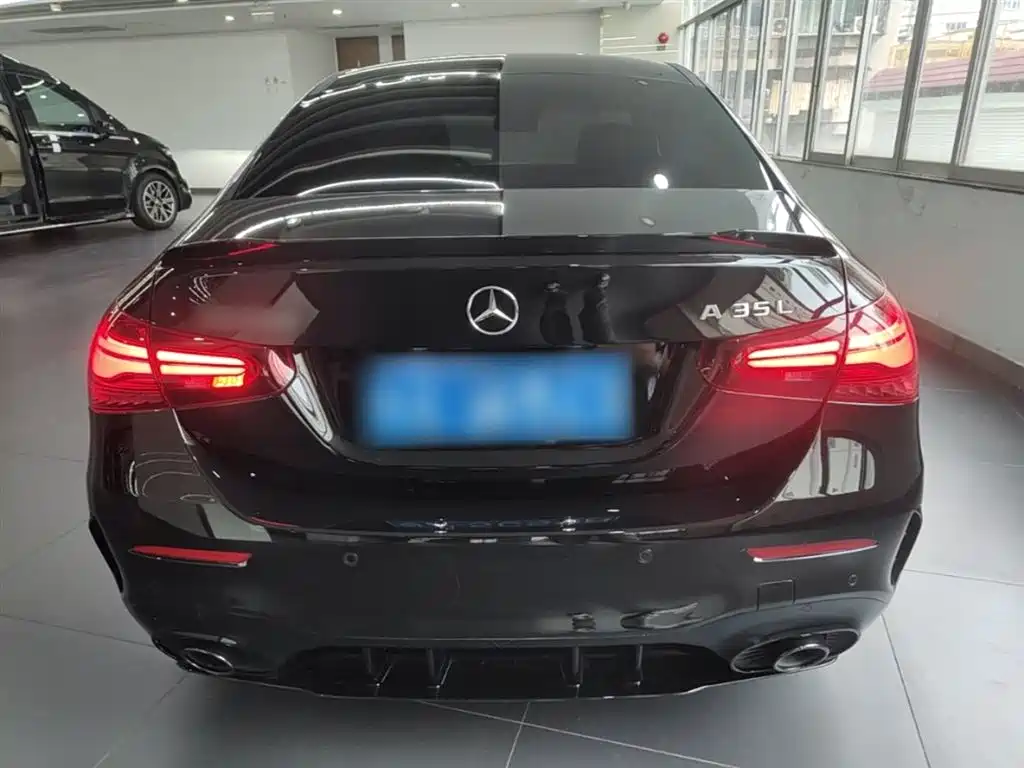 Mercedes-Benz A-Class AMG 2025 AMG A 35 L 4MATIC фото 6