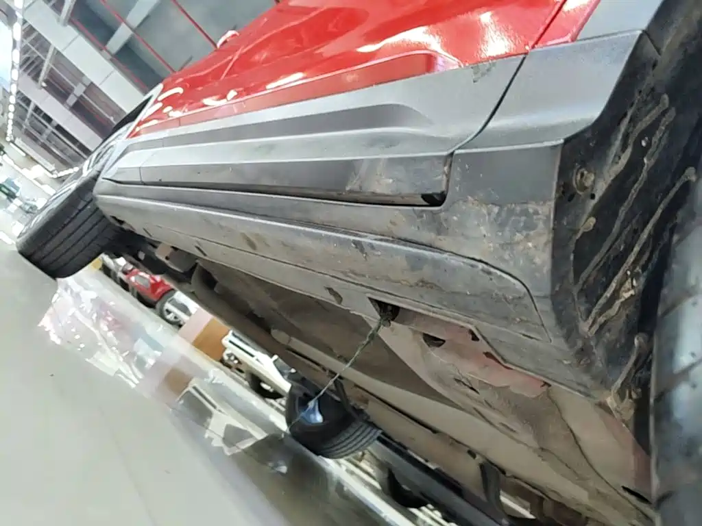Фото 21 - Geely Binyue
