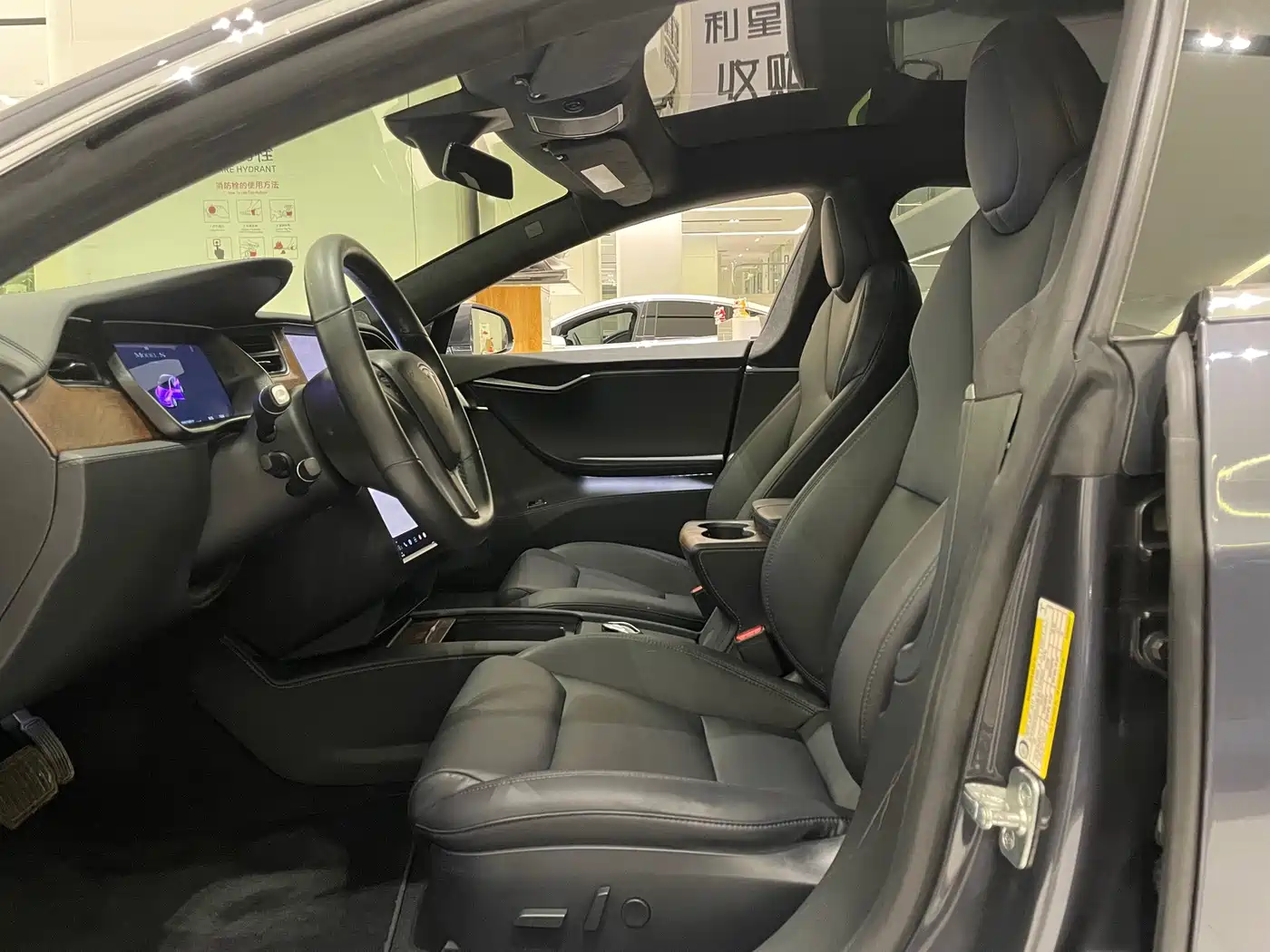 Tesla Model S 2020 2019 Long Range Version