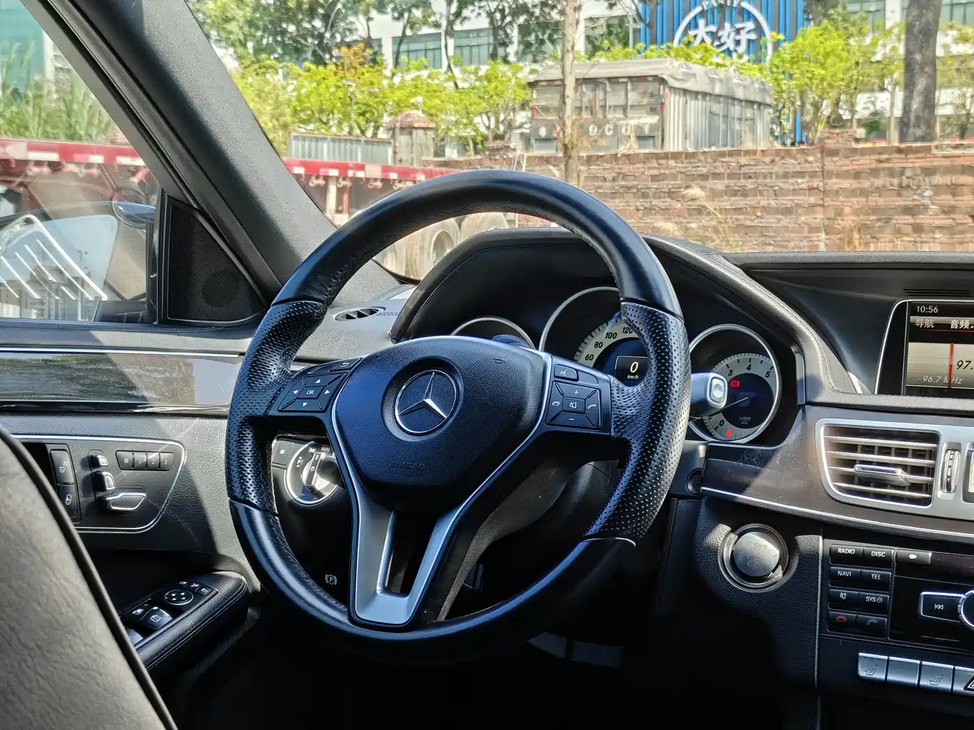 Mercedes-Benz E-Class 2015 E 320 L фото 15