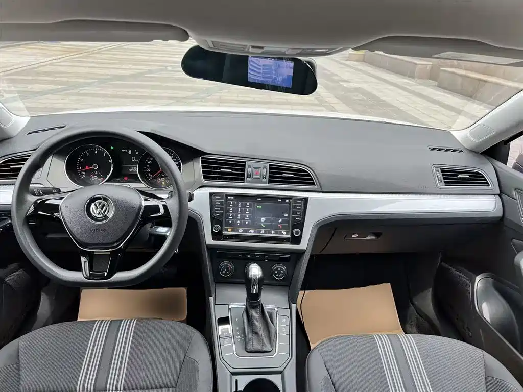 Volkswagen Lamando 2018 230TSI DSG Trend Edition фото 10